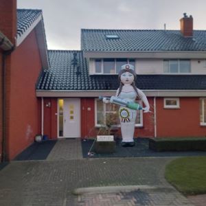 Sarah opblaaspop zorg 3.5 meter